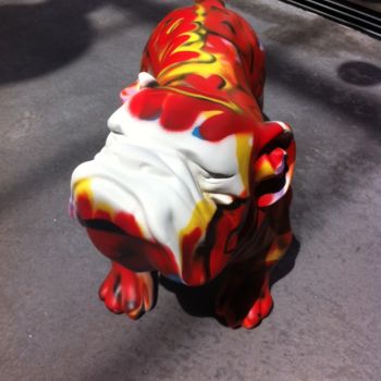 Sculptuur getiteld "BullDog Part 5" door Jerome Clem, Origineel Kunstwerk, Hars