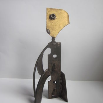 Sculpture titled "Casque d'or" by Jérôme Danikowski, Original Artwork, Metals