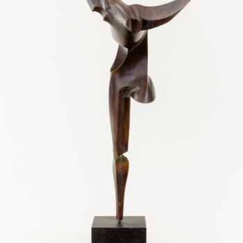 Sculpture titled "Cristo" by Jesús (Xuxo) Vazquez, Original Artwork, Bronze