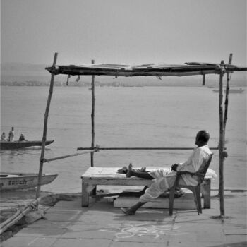 Photographie intitulée "India-Varanasi-Chil…" par Joachim Mews, Œuvre d'art originale, Photographie numérique