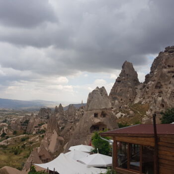 Fotografie getiteld "Cloud at Cappadocia" door Joanna Lizbeth, Origineel Kunstwerk, Niet gemanipuleerde fotografie