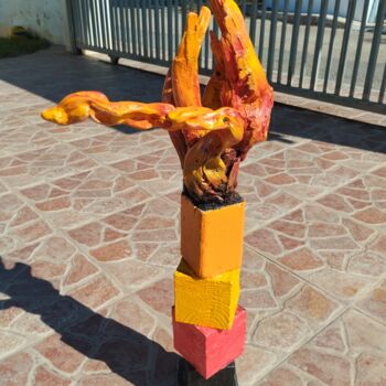 Escultura intitulada "Le feu du bois" por Joaquín A. Sales, Obras de arte originais, Madeira