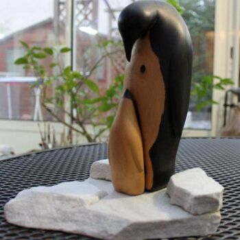 Sculpture titled "Manchot et son petit" by Joëlle Gerardi, Original Artwork, Wood