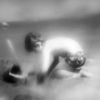 Photographie intitulée "Enfance 15" par Johanna Bouvarel, Œuvre d'art originale, Photographie numérique Monté sur Plexiglas
