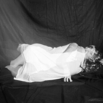 Fotografia intitolato "Les filles 5" da Johanna Bouvarel, Opera d'arte originale, fotografia a pellicola Montato su Alluminio