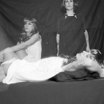 Fotografia intitolato "Les filles 6" da Johanna Bouvarel, Opera d'arte originale, fotografia a pellicola Montato su Alluminio