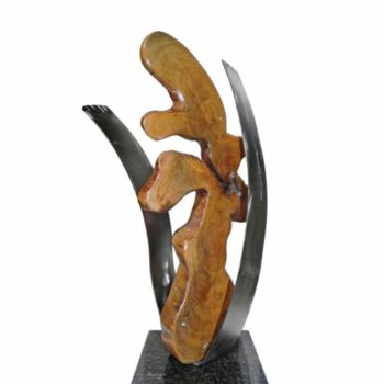 Sculpture titled "GUARANTA" by Jose Americo Pedroso Marques De Oliveira, Original Artwork, Mixed Media