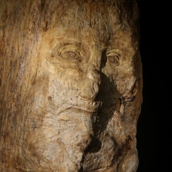 Sculpture intitulée "Ancient-man. (anciã…" par José Paulo Pereira Fernandes, Œuvre d'art originale, Bois