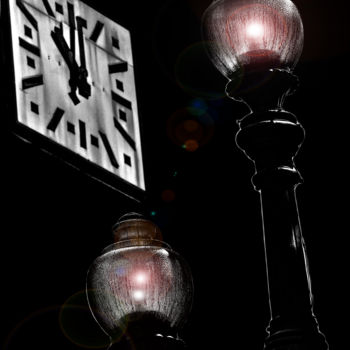 Photographie intitulée "time is fire" par Jose Americo Jsilvares, Œuvre d'art originale, Photographie numérique