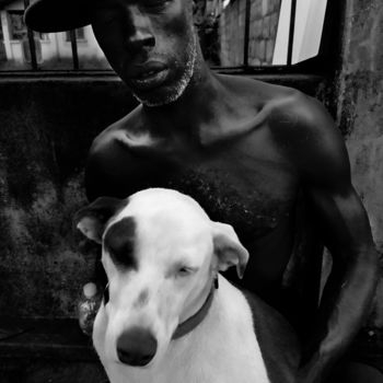 Photography titled "fidelidade canina" by Jose Americo Jsilvares, Original Artwork, Digital Photography