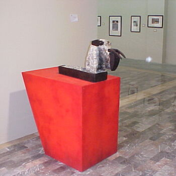 Sculpture titled "Peligro en extinció…" by Juan Rojas, Original Artwork, Stone