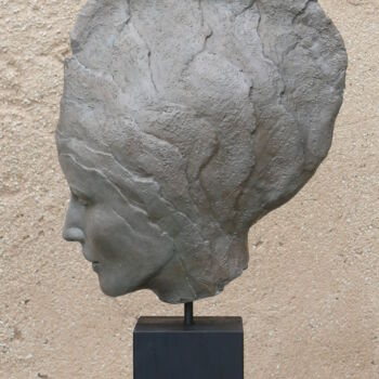 Skulptur mit dem Titel "Niamh" von Judith Franken, Original-Kunstwerk, Terra cotta