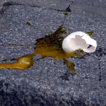 Photographie intitulée "No more eggs, pleas…" par Jürgen Briem, Œuvre d'art originale
