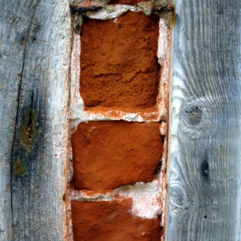 Photographie intitulée "Triole en brique" par Jürgen Briem, Œuvre d'art originale