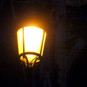 Photographie intitulée "Lampadaire Prisien" par Jürgen Briem, Œuvre d'art originale