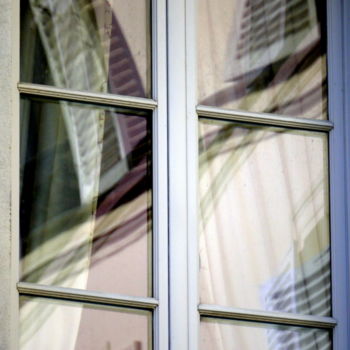 Photographie intitulée "Une fenêtre et les…" par Jürgen Briem, Œuvre d'art originale