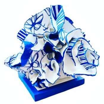 Sculpture titled "Bloom in Blue" by Julie Dalloz, Original Artwork, Terra cotta
