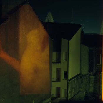 摄影 标题为“Autoportrait rue Ad…” 由Julien Mérieau, 原创艺术品, 非操纵摄影