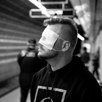 Фотография под названием "Virus is blind" - Jure Kralj, Подлинное произведение искусства, Цифровая фотография