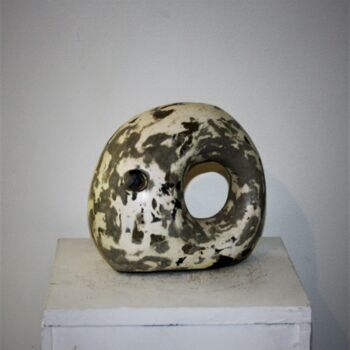 Sculpture titled "Globulus Perforans" by Jean-Yves Petit (JYP), Original Artwork, Cement