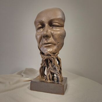 Sculpture titled "Eirene" by Kamil Klucowicz, Original Artwork, Ceramics