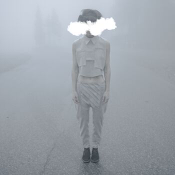 Photographie intitulée "Clouds for crane" par Kanzas Anthony, Œuvre d'art originale, Photographie numérique