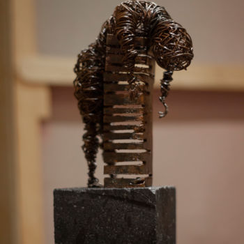 Escultura titulada "Arator (26x12x12 2.…" por Karen Axikyan, Obra de arte original, Metales