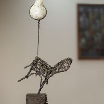Скульптура под названием "Escape (51x18x22 1.…" - Karen Axikyan, Подлинное произведение искусства, Металлы