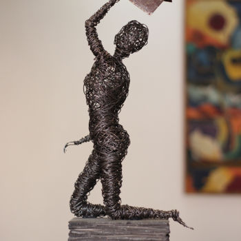 Escultura titulada "Last attempt (51x22…" por Karen Axikyan, Obra de arte original, Metales