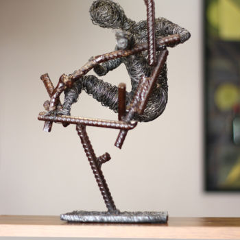 Скульптура под названием "Chaos (34x25x23 2.9…" - Karen Axikyan, Подлинное произведение искусства, Металлы