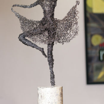 Sculpture titled "Ballerina (49x28x11…" by Karen Axikyan, Original Artwork, Concrete
