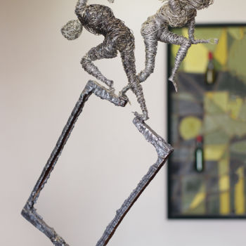 Sculptuur getiteld "Opposite sides (54x…" door Karen Axikyan, Origineel Kunstwerk, Metalen