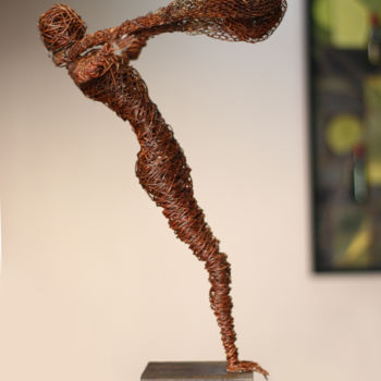 「Equilibrium (59x30x…」というタイトルの彫刻 Karen Axikyanによって, オリジナルのアートワーク, 金属