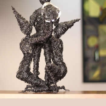 Скульптура под названием "Heart keepers (48x3…" - Karen Axikyan, Подлинное произведение искусства, Металлы