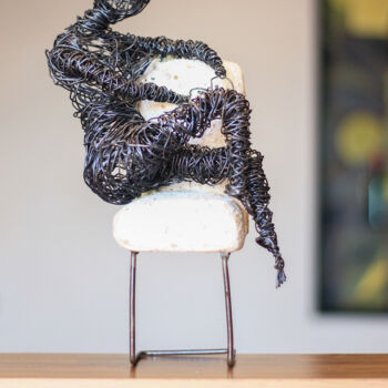 Sculpture intitulée "Thoughts (31x15x16c…" par Karen Axikyan, Œuvre d'art originale, Métaux