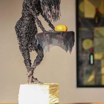 Sculpture titled "Girl with tangerine…" by Karen Axikyan, Original Artwork, Wire Mounted on artwork_cat.