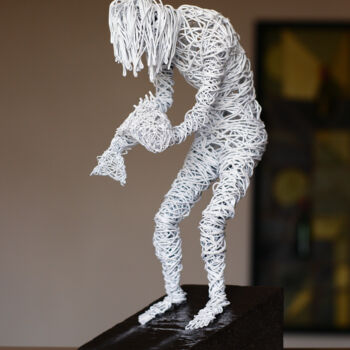 Sculpture titled "Frozen dream" by Karen Axikyan, Original Artwork, Wire