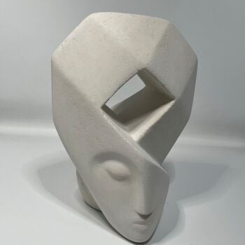 Sculpture titled "Psyché" by Kassim Baudry, Original Artwork, Aerated concrete