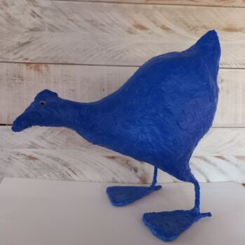 Sculpture titled "ROBERTA , la poule…" by Katrine Gaultier, Original Artwork, Resin