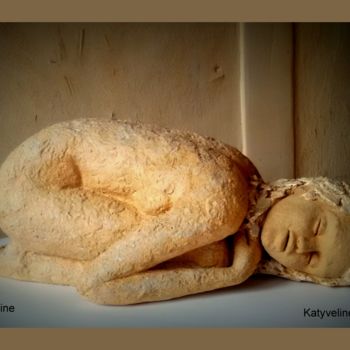 「Marjolaine par katy…」というタイトルの彫刻 Katyveline Ruizによって, オリジナルのアートワーク, テラコッタ