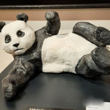 Sculpture titled "panda" by Katyveline Ruiz, Original Artwork, Terra cotta