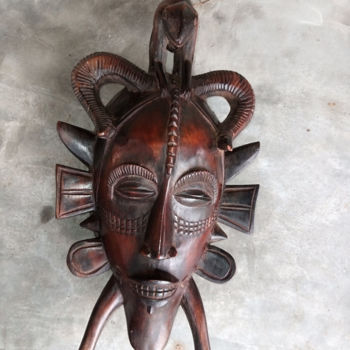 Skulptur mit dem Titel "Masque Sénoufo de l…" von Kebe, Original-Kunstwerk, Holz