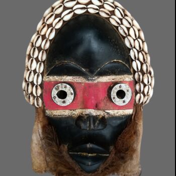 Skulptur mit dem Titel "Masque Dan yacouba…" von Kebe, Original-Kunstwerk, Holz