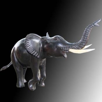 Γλυπτική με τίτλο "ELEPHANT EN EBEN AR…" από Kebe, Αυθεντικά έργα τέχνης, Ξύλο
