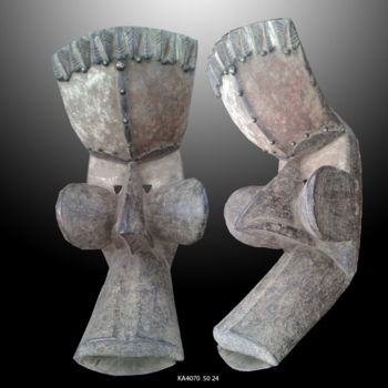 Skulptur mit dem Titel "Masque Kran  Art Tr…" von Kebe, Original-Kunstwerk, Holz