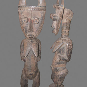 Sculpture titled "Statuette Grébo  ar…" by Kebe, Original Artwork, Wood