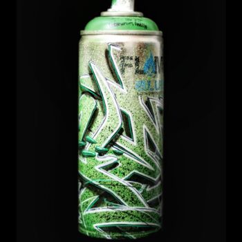 Sculptuur getiteld "GREEN" door Kesa Graffiti, Origineel Kunstwerk, Acryl