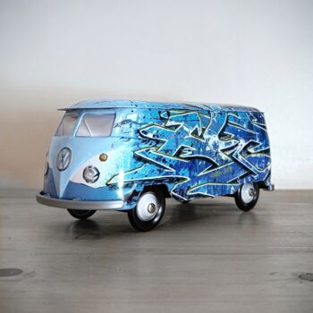 Картина под названием "VW BLUE" - Kesa Graffiti, Подлинное произведение искусства, Рисунок распылителем краски