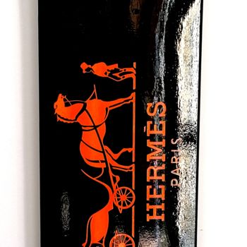 Escultura intitulada "skate Hermes" por Kapiano, Obras de arte originais, Tinta spray