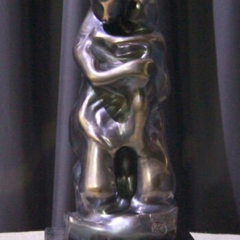 Escultura intitulada "Mother's love. Bron…" por Zaza Kharabadze, Obras de arte originais, Bronze